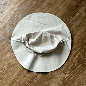 Lululemon Cinchable Wide Brim Bucket Hat sz M/L